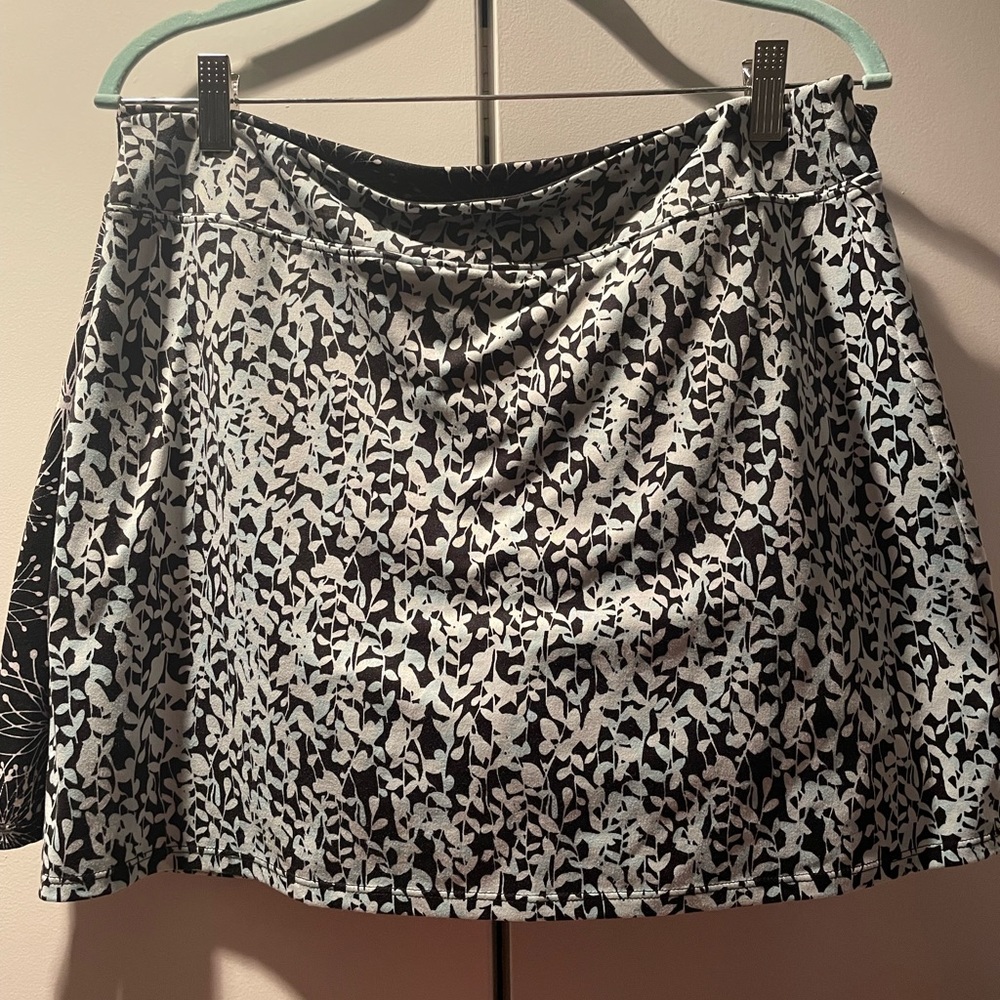 2/10 ❤️ Tranquility by Colorado Clothing skort
